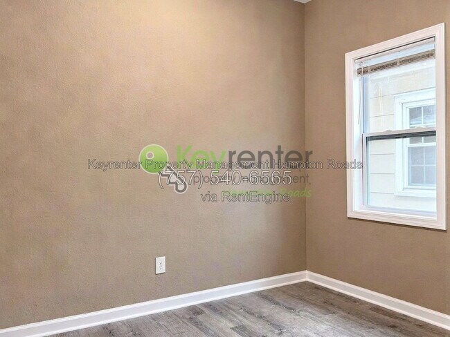 Foto del edificio - 4909 Killam Ave