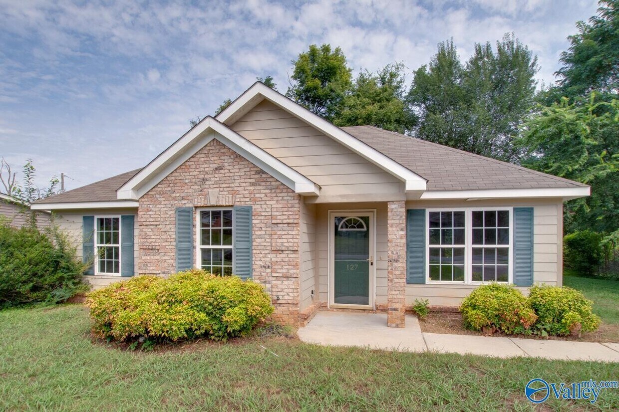 Primary Photo - 127 Wilkenson Dr NE