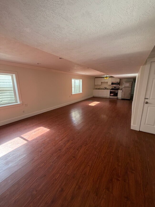 Foto del edificio - 8244 Birch Water Ln