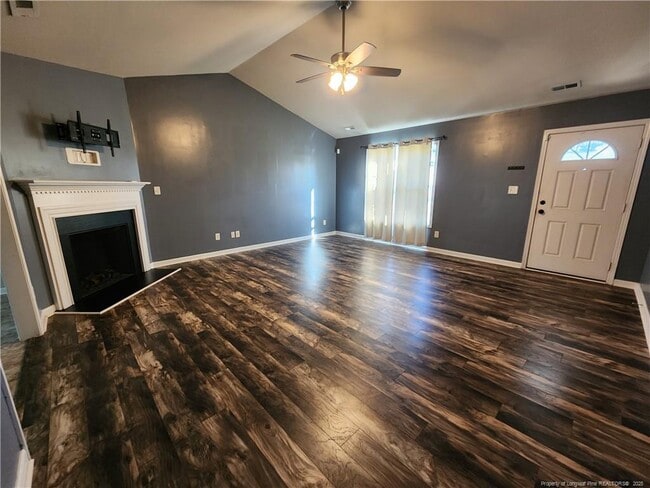 Foto del edificio - 536 Cape Fear Rd