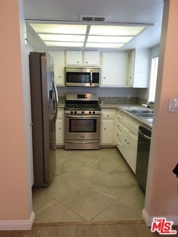 Building Photo - 208 W Olive Ave