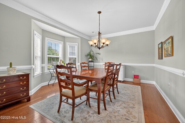 Foto del edificio - 3253 Gardenwood Dr