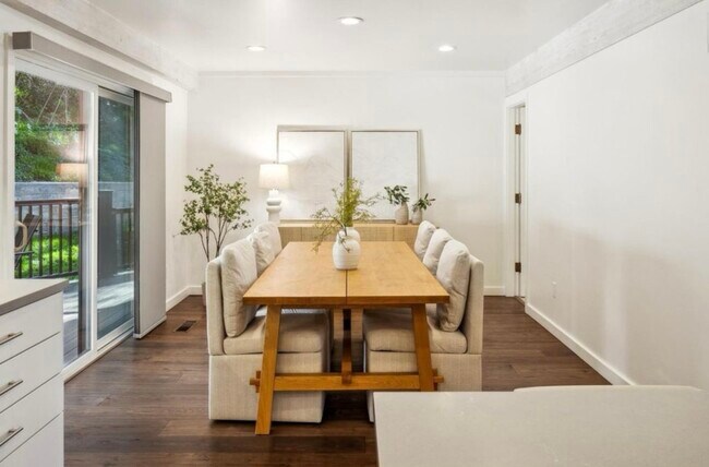 Foto del edificio - 9668 Willow Ct