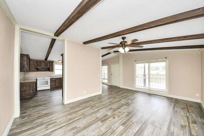 Building Photo - 524 Rd 5253