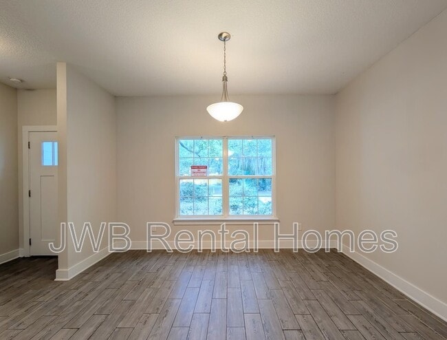Building Photo - 10638 Akers Dr S