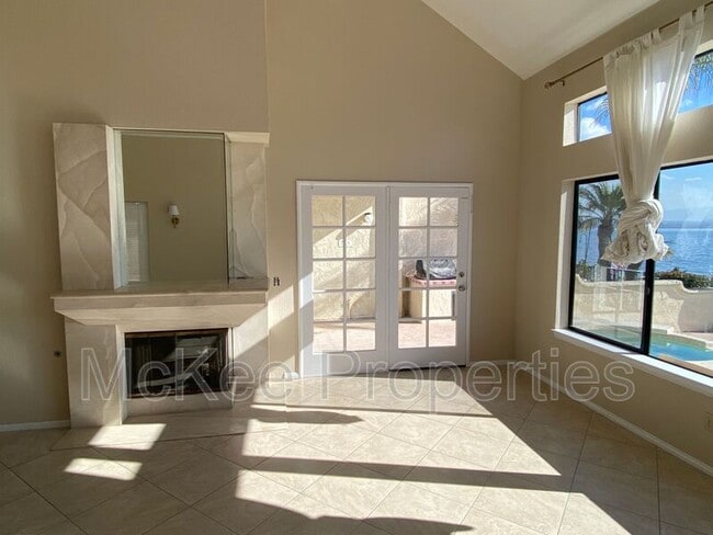 Building Photo - 31 Aruba Bend