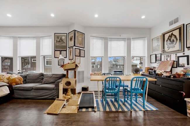 Foto del edificio - 2519 W Altgeld St