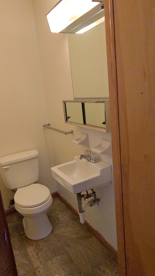 Foto del edificio - ST Mary's 319 Washington Campus