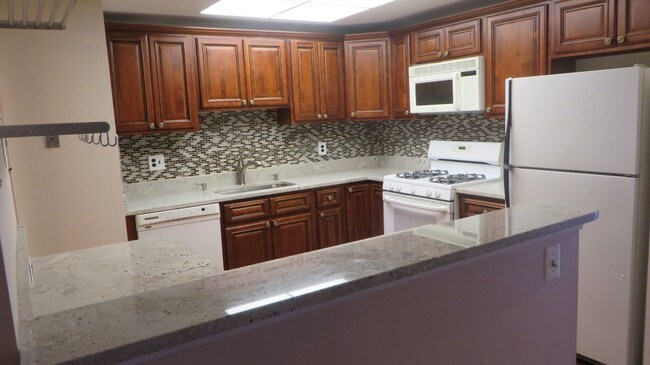 Foto del edificio - 7929 Bethelen Woods Ln