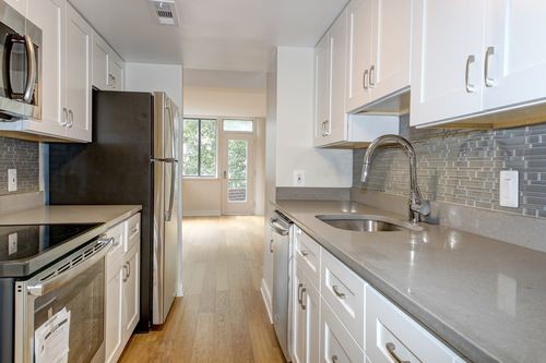 Foto del edificio - 1200 S St NW