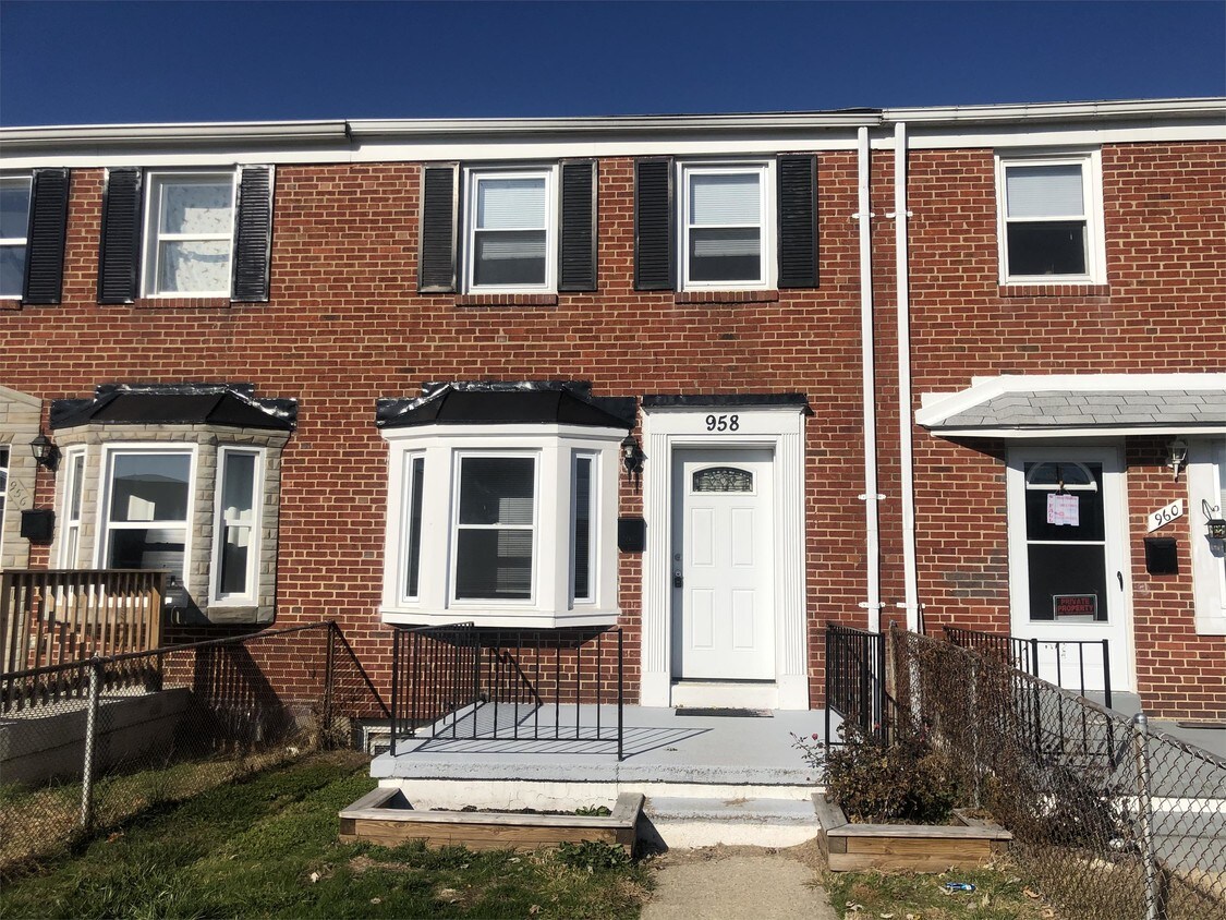 Foto principal - 958 Middlesex Rd