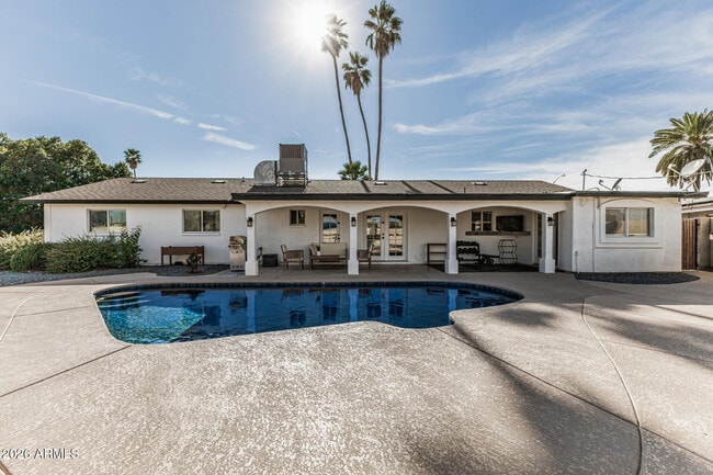 Building Photo - 641 N Dawn Cir