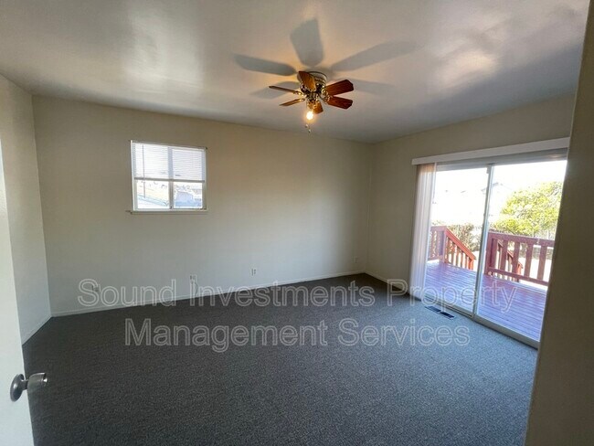 Building Photo - 2611 76th Ave