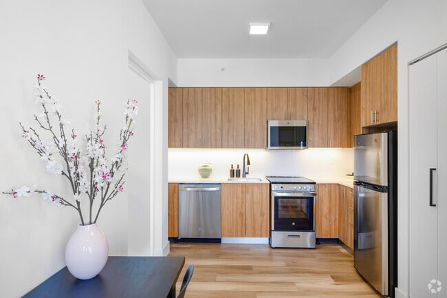 Studio - 400SF - Kitchen - 650 SW 1st St