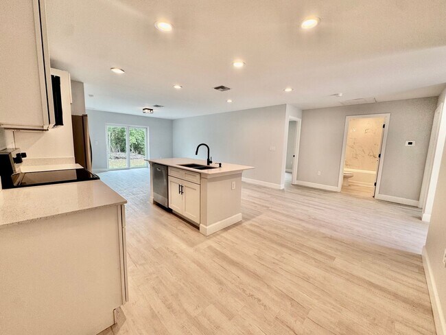 Foto del edificio - New Home Port Charlotte House For Rent