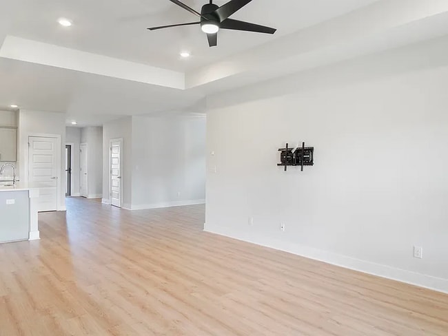 Building Photo - 14801 Demarie Ln