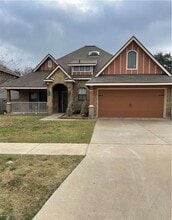 Building Photo - 3506 Castleton Dr