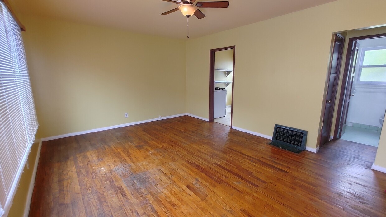 1136 Pico Blvd Unit 1132D, Santa Monica, CA 90405 Apartments in