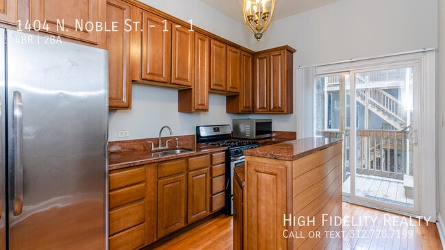 Photo - 1404 N Noble St Apartment