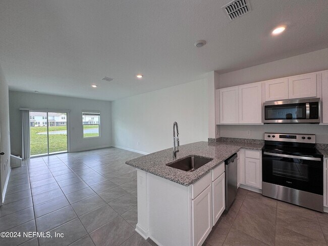 Foto del edificio - 39 Tidal Bch Ave