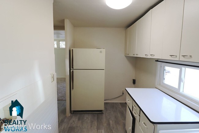 Building Photo - 1 br, 1 bath House - 4015 L St