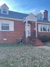 Building Photo - 2313 Buckingham Ave