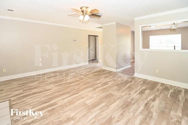 Building Photo - 4190 Ivydale Ave SW
