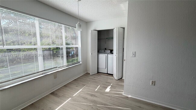 Foto del edificio - 13060 Vista Isles Dr