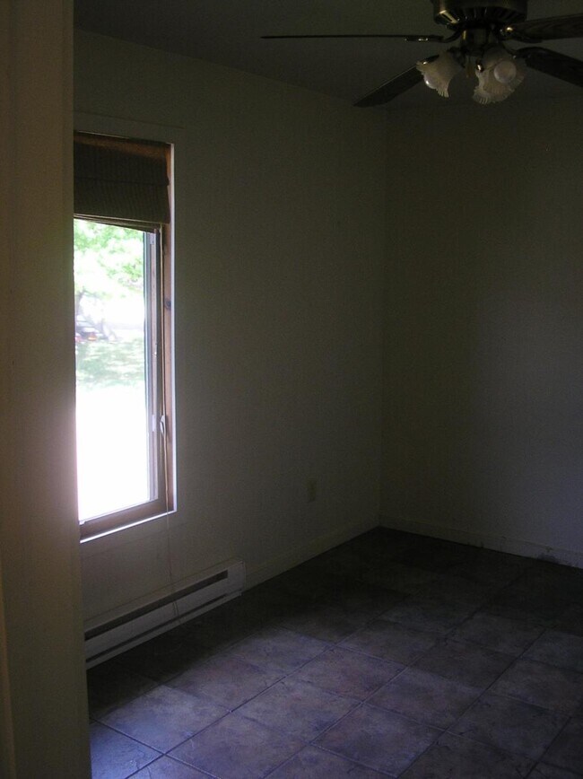 Building Photo - 349 Cedar Ave