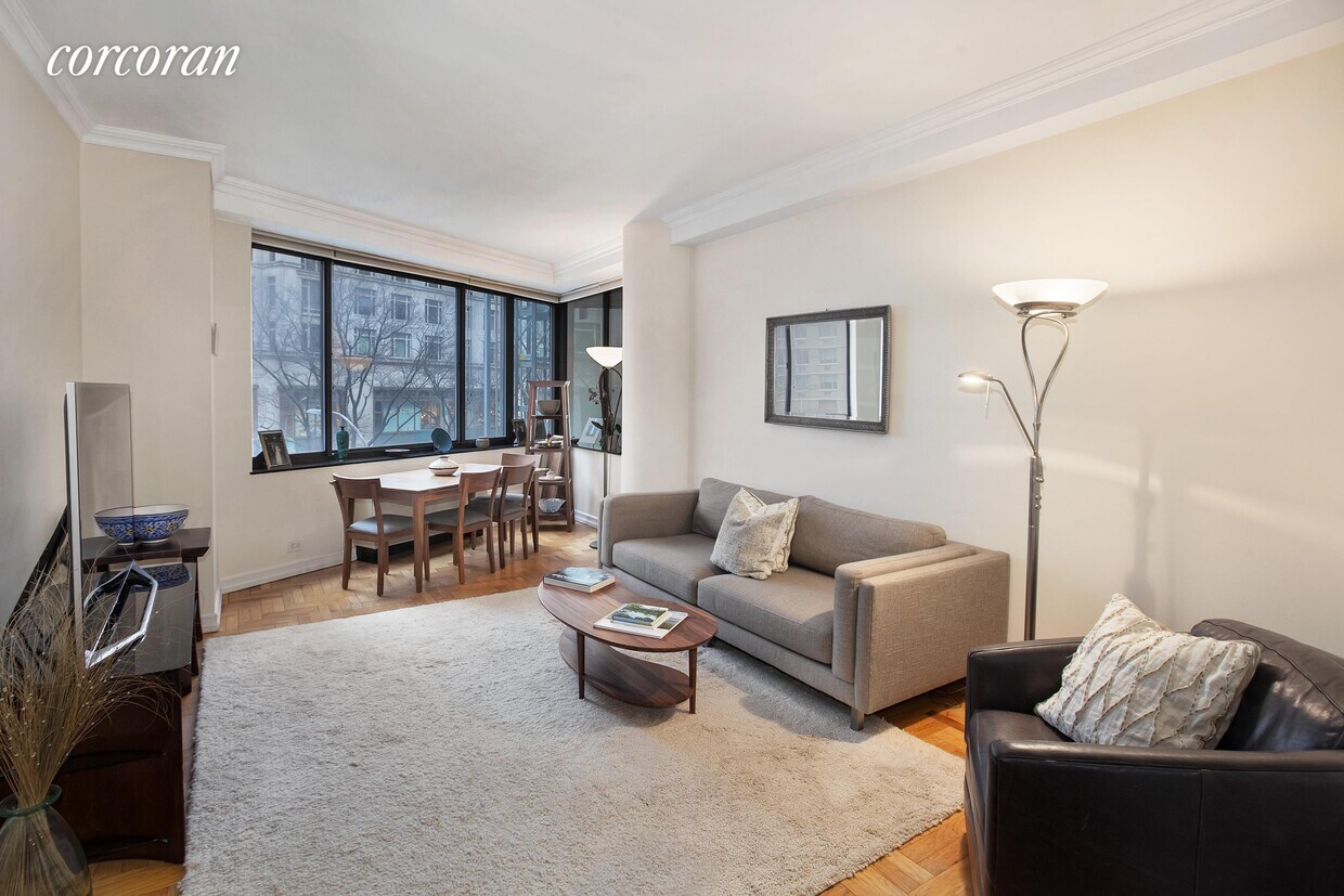 Primary Photo - 62 W 62nd St