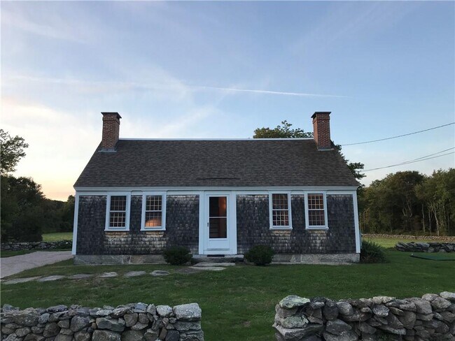 Building Photo - 15 Snell Rd