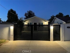 Building Photo - 8498 Hatillo Ave