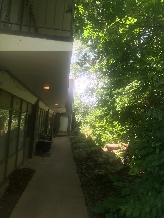 200 E Algonquin Rd Unit 200, Algonquin, IL 60102 Apartments in