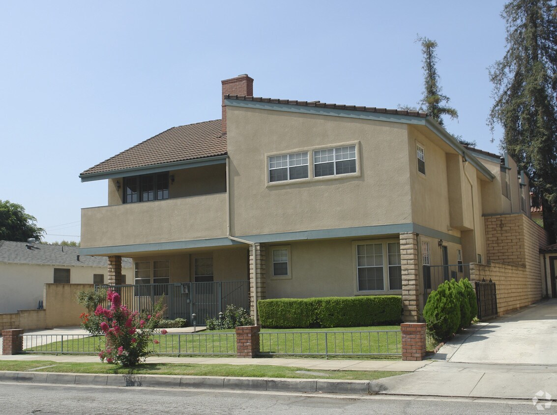 Foto del edificio - 1117 N Monterey St