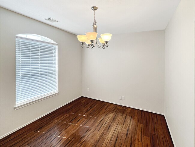 Foto del edificio - 21910 Whispering Daisy Ct