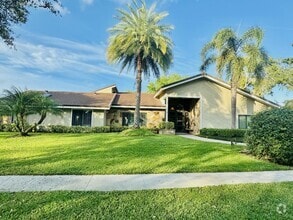 Building Photo - 2903 Banyan Blvd Cir NW