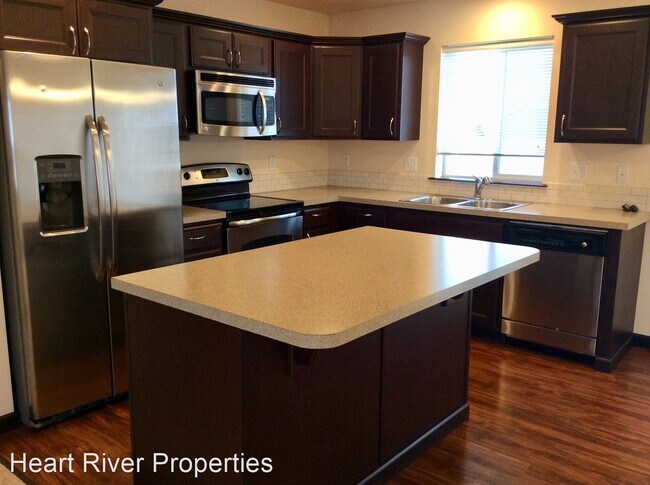 Foto del edificio - 4 br, 3 bath House - 3344 Stephanie Dr