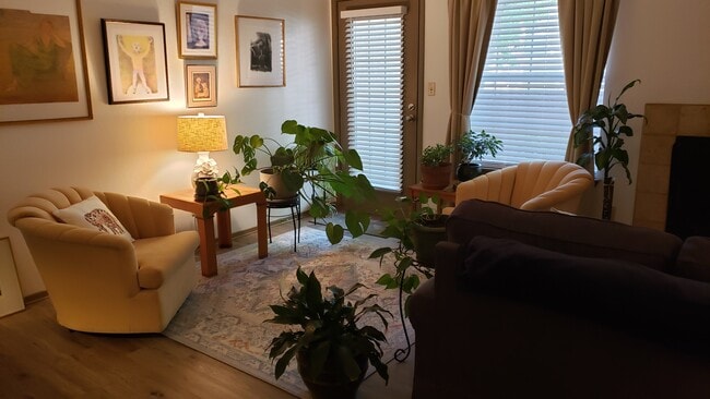 Building Photo - 2501 W Zia Rd