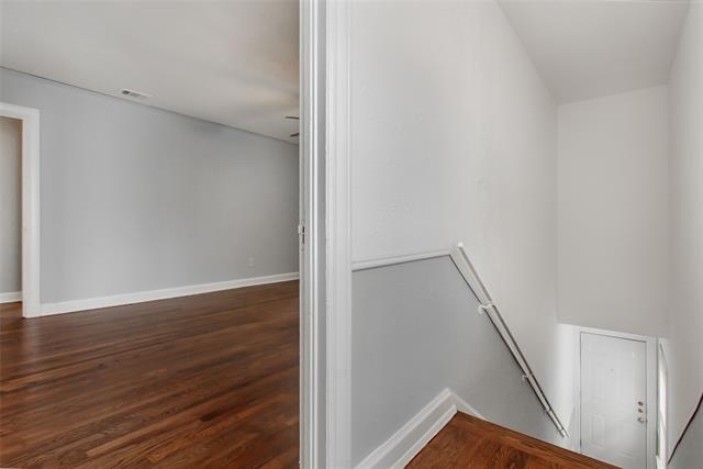 Building Photo - 5705 Ross Ave