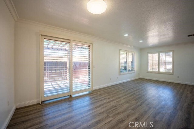 Foto del edificio - 1830 N Vineyard Ave