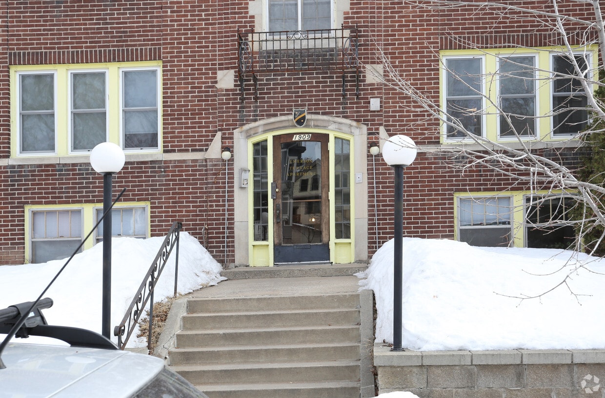 Building Photo - Emerson Terrace Apartments