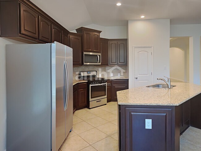 Foto del edificio - 2515 Pioneer Oaks Dr