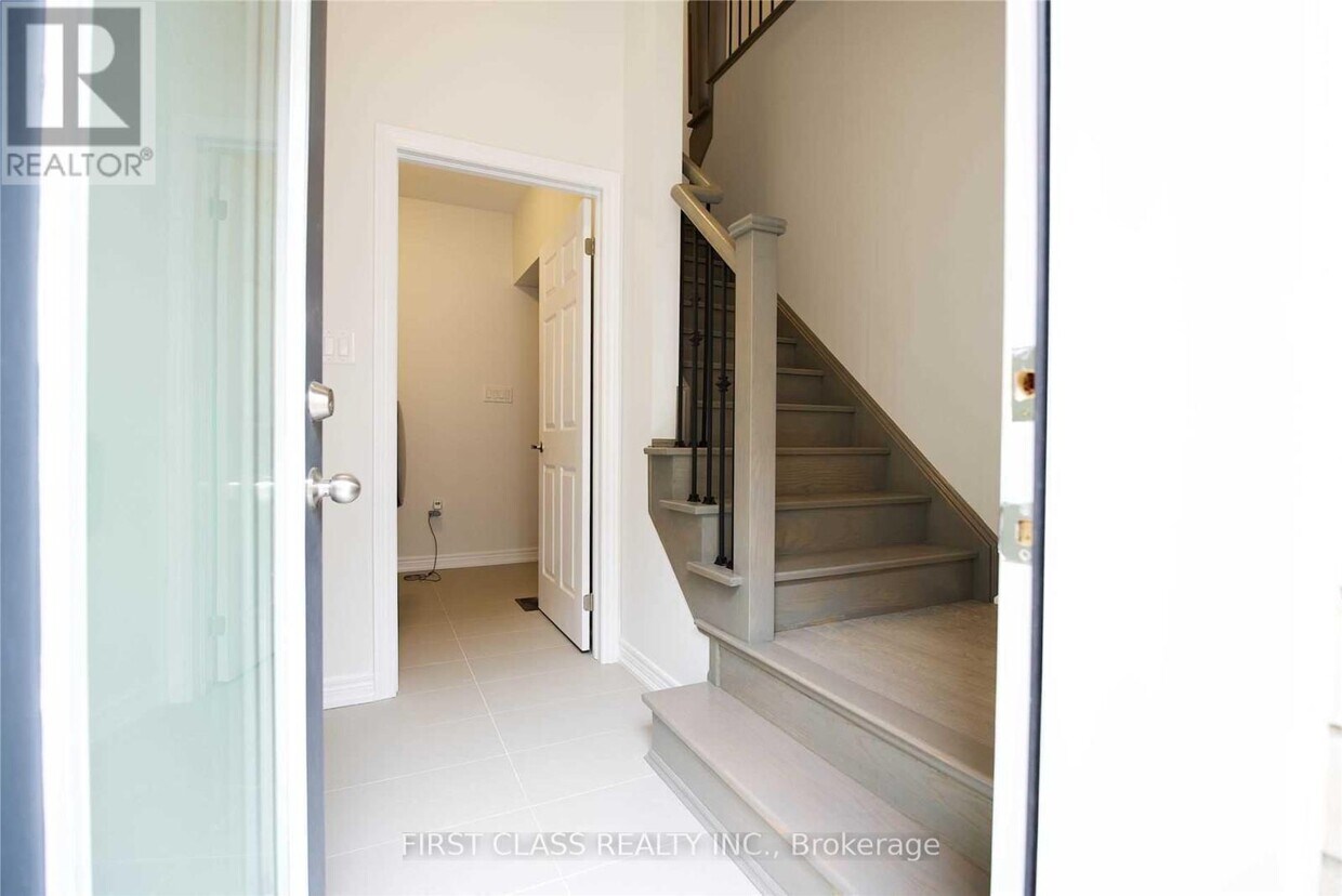 544 White's Hill Ave, Markham, ON L6B 0J9 House for Rent in Markham