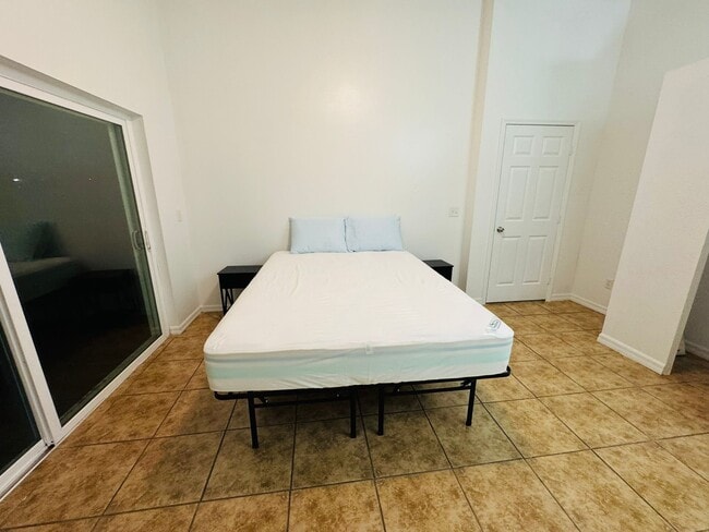 Photo - 536 Cheshire Way House