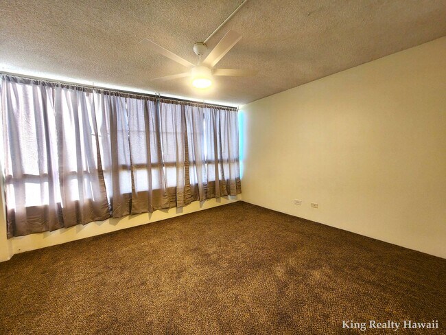 Foto del edificio - **Tranquility in Hawaii Kai**  Plaza Hawaii Kai ** Upgraded 1 br / 1 ba with Lanai & VIEWS ***