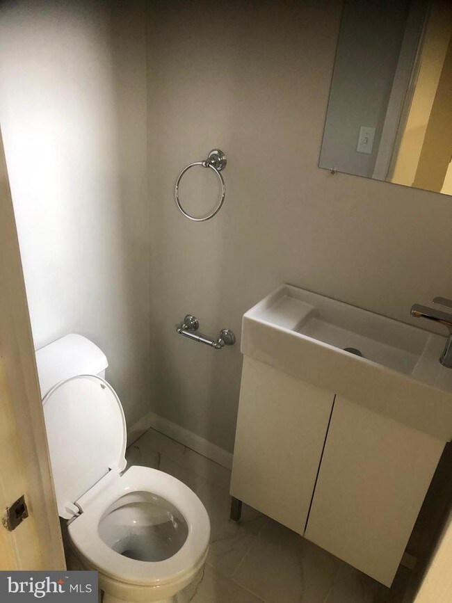 Foto del edificio - 2434 E Somerset St