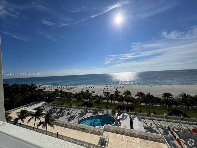 Building Photo - 2899 Collins Ave