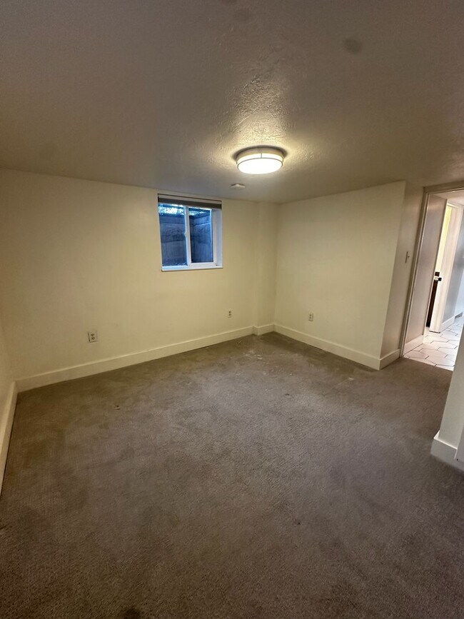 Foto del edificio - Beautiful 4 Bedroom Home in Millcreek Available Now!