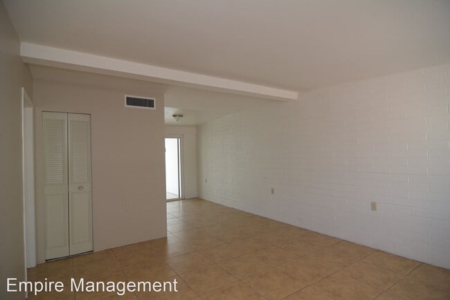 Building Photo - 1 br, 1 bath House - 4953 S. Cherry Avenue