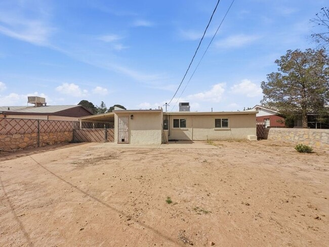 Building Photo - Beautifully Renovated Home